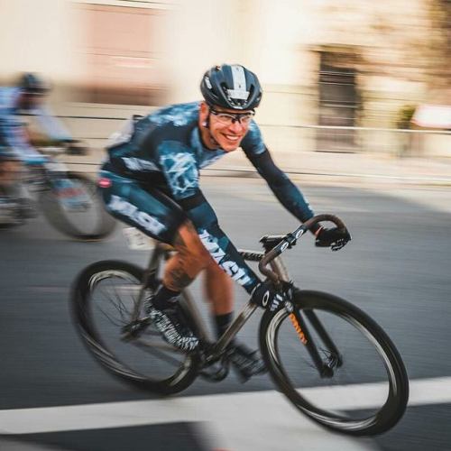 hizokucycles: #Repost from cyclist @mr.ballzac - “Throwing it back to #missioncrit 4” Rider @notchas