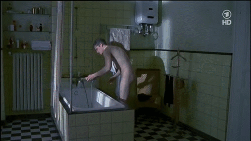 famousnudenaked:  Matthias Schweighöfer Frontal Nude in Ein Spates Madchen (2007)