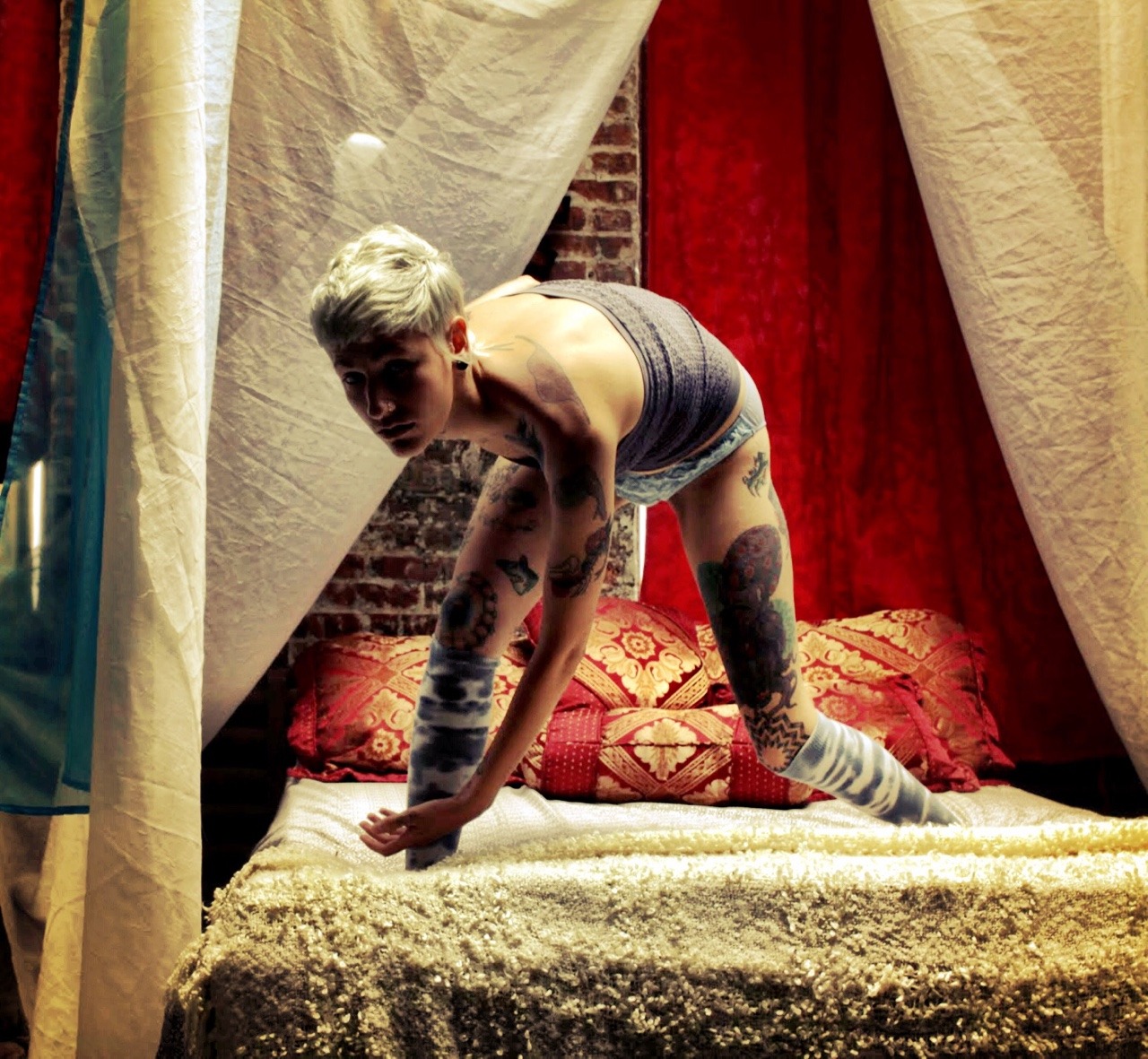 the-spidermonkey:  self portraits 7.5.15 // taken at Atomic Canary