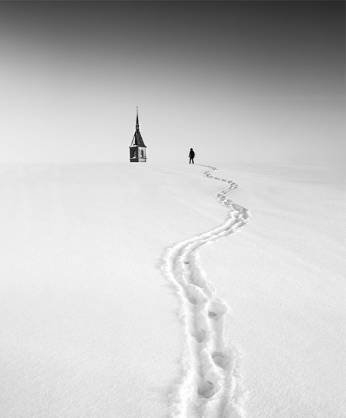 trinitybluestuff:  Pilgrimage by  Dominik