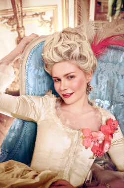 pearlsoflux:  Marie Antoinette - Kirsten