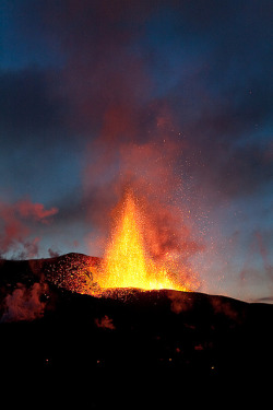 Brutalgeneration:  Volcanic Eruption In Eyjafjallajökull By Ulfur On Flickr. 