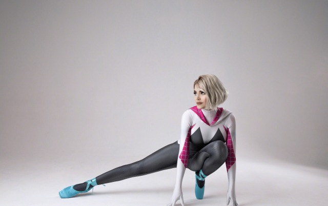 mrweskearfan:hotmess04:Ghost-Spider / Spider-Gwen / Gwen Stacy Cosplay by Kalinka Fox <02/03>#Kalinka Fox #Spider Gwen