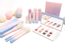 Ryeou:  Vdl X Pantone, Colour Of The Year 2016: Rose Quartz / Serenity Collection