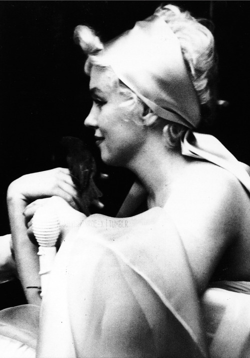ourgirlmarilyn:Cecil Beaton, 1956