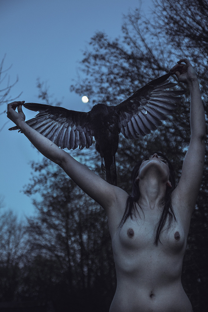 elenahelfrecht:  Arise.Model: Amaryllis FacebookWebsite