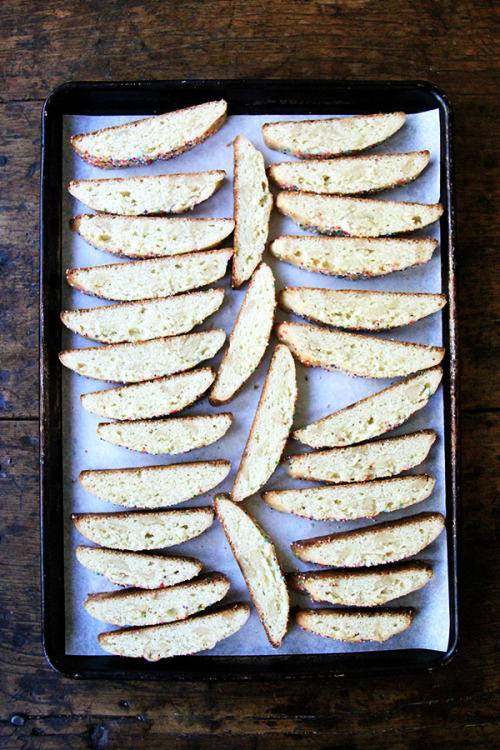 foodffs:MANDEL BREAD WITH MARZIPAN &amp; SEA SALTReally nice recipes. Every hour.Show me what you co