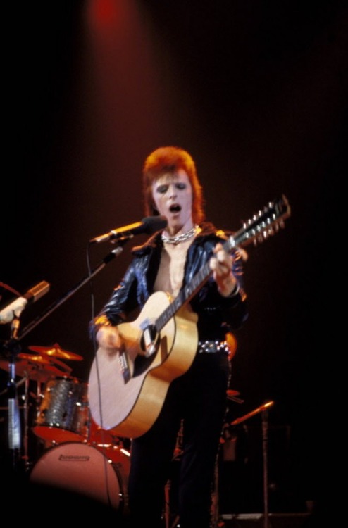 soundsof71:  David Bowie’s first American concert, Cleveland Music Hall, Sept. 22, 1972. Photo by John Lynn Kirk. 