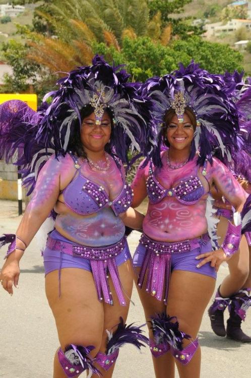 heyfatchick:  planetofthickbeautifulwomen: Carlannie  @ SXM Carnival 2013(St.Marrten, W.I.) …..Mother N Daughter Enjoying the Carnival(Dominicanas)  Holy crap, which one is the mother?! Goddamn. 