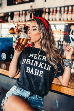 thetruemissbliss:four41north:@ilovemybliss I&rsquo;m no babe but I like beer