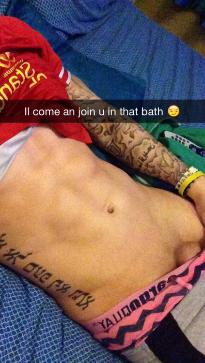 edcapitola: staceylouuxx:  First one, isn’t he amazing? This is tommydot**  Follow me at http: