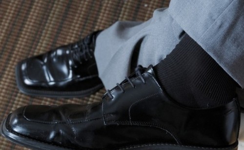 sniffingsocks:  WOULD YO LIKE TO SMELL MY NYLON DRESS SOCKS??