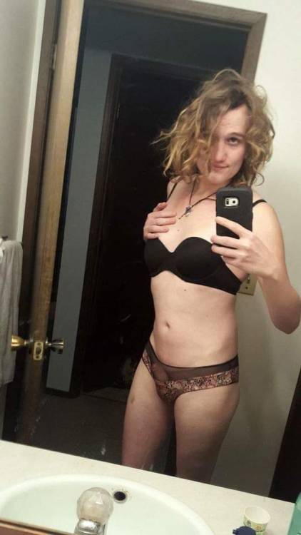 rockpaperrochelle:Trans girl from Seattle area, just saying hi ;)So freaking cute! Thank you so much