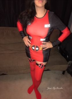 justmyboobs:  mrmrssecret:  A little cosplay for Share your Sexy💋  http://justmyboobs.tumblr.com  Absolutely love the outfit @justmyboobs deadpool is always a fav must know where ya found it one ridiculously hot lady you are ❣️ Thanks for sharing
