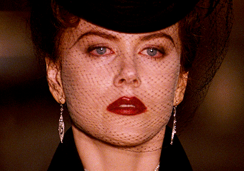crowleysgarden:myellenficent: Nicole Kidman as Satine in Moulin Rouge! (2001) sorry I can’t be her 