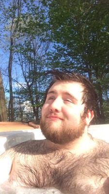 electricunderwear:  dashingyounghero:  Hot tubbing all day long   Can I watch