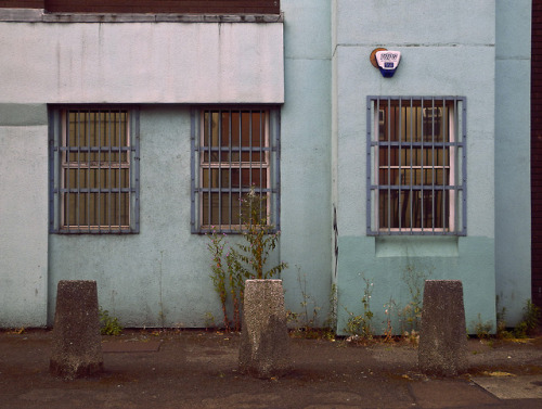 scavengedluxury:Bars and Bollards. Leicester, July 2018.