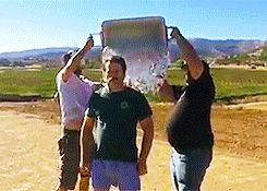 honeybwaffles-deactivated201911:Nick Offerman does the ice bucket challenge for ALS