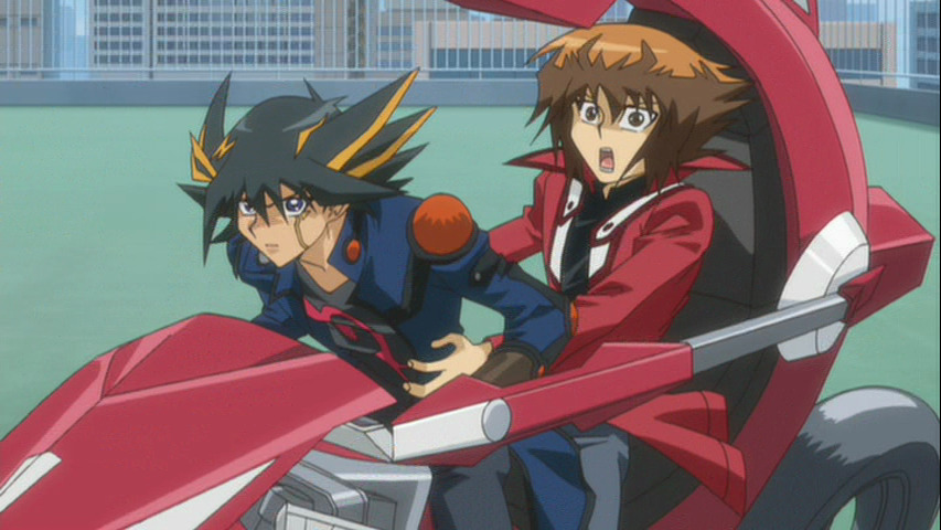 yugiohruinedmylife1:    So you’re telling me that Aki had to go perched up like