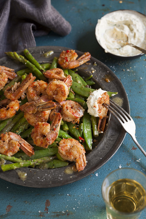 foodffs:  pan fried prawns on a pea and asparagus salad Really nice recipes. Every hour.