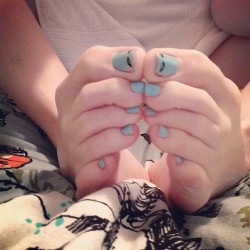 thoughtfultoes:  Ready to hookup with the perfect girl that’s sexy from her head to her toes? http://bit.ly/HerToes