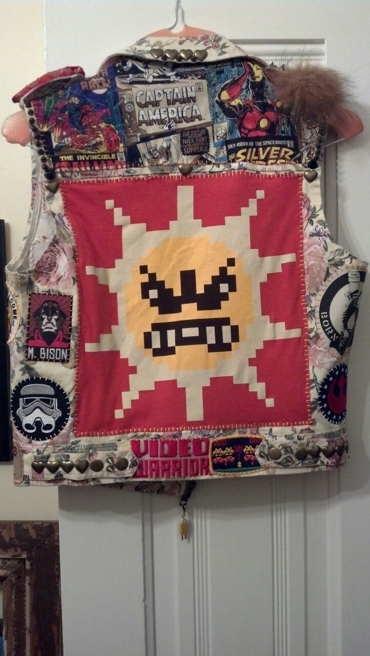 dielukedie:  Finished this awesome nerd vest for my soulmate! Came out pretty fucking