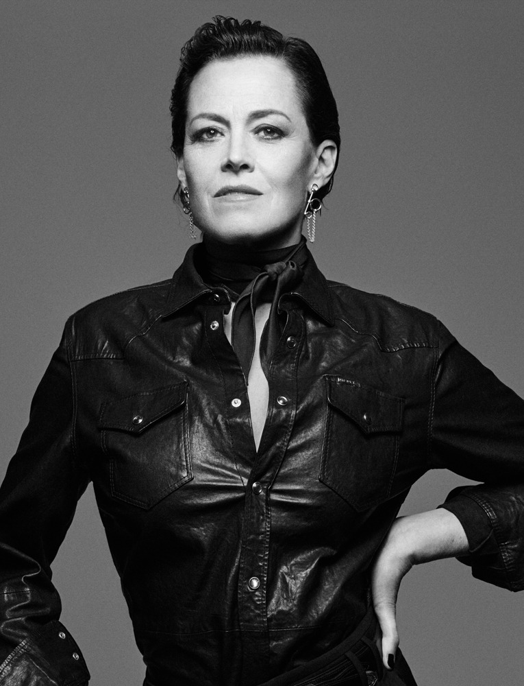 seegson:  edenliaothewomb:  Sigourney Weaver, photographed by Craig McDean for INTERVIEW,