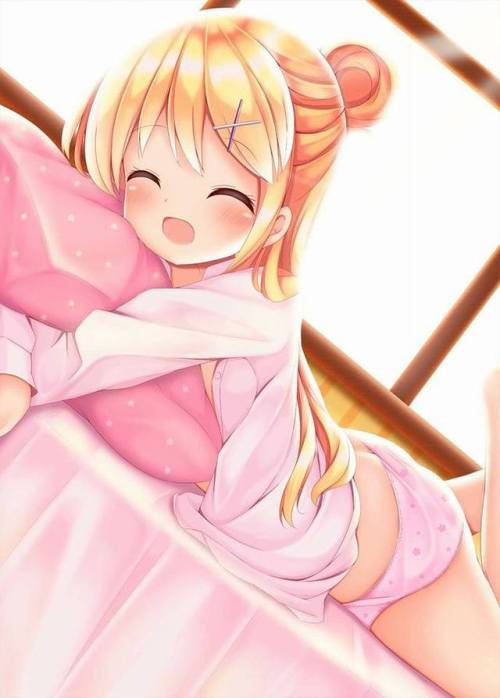 feelinghentaiinsideme: She is so cute &lt;3