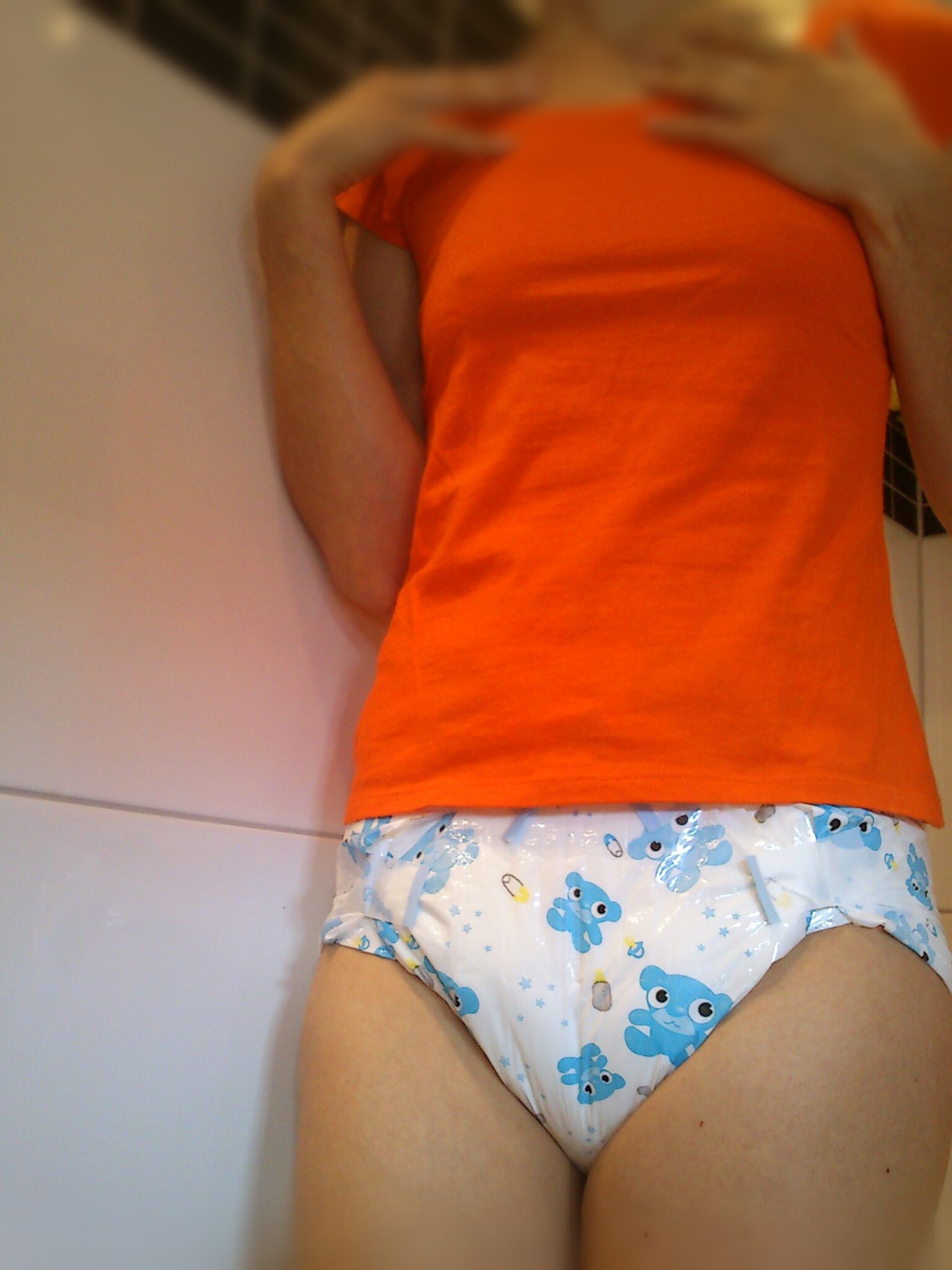 I’ve got blue Teddy Bears on my diaper (10 pics)I love those plastic, crinkly,