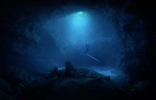 killing-the-prophet:In the cenote, or sinkhole, of El Pit, part of Sistema Dos Ojos, a structure of 
