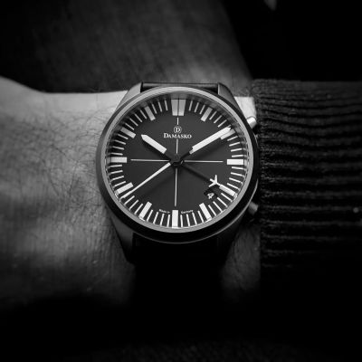 Instagram Repost
star_cpt Perfect time for a #wristshot
Damasko DC72 Watch [ #damasko #monsoonalgear #chronograph #watch #toolwatch ]