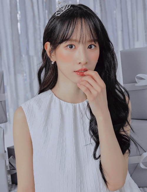 wjsns:seola universe photoshoot: light silver