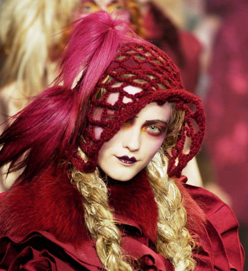 boudhabar: Galliano