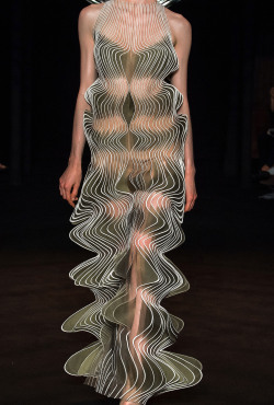 Driflloon:  Iris Van Herpen Hc Fw18