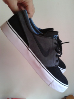 m-gk:  my Janoskis, yay  !!!          