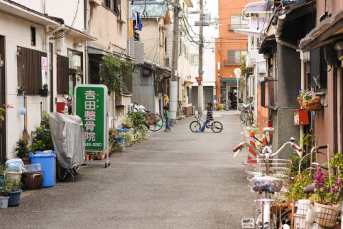 吉田てるみ？整骨院 by m-louis on Flickr.