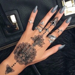 tattoos-w:  - -