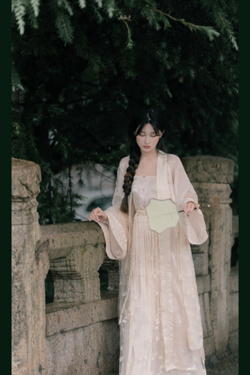 hanfugallery:chinese hanfu by 无妄亭