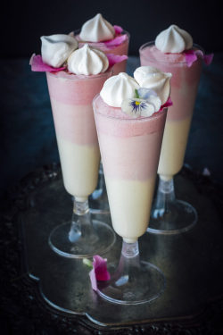 sweetoothgirl:  ROSE AND WHITE CHOCOLATE MOUSSE  