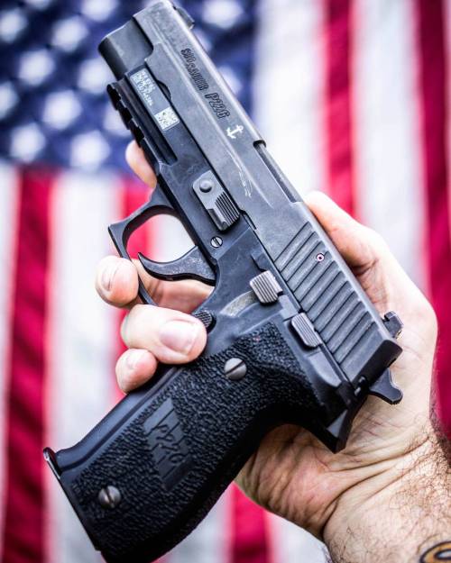 thafreedomwall: Sig Sauer MK25.Source: patriot holsters