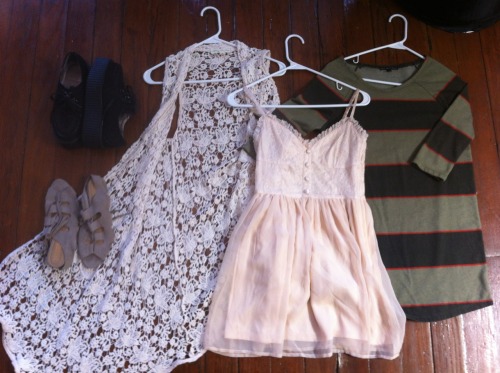 littlestmom:A giveaway brought to you by tumblr user ~littlestmom~What you could win!urban outfitter