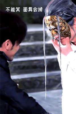 Silly Babies. Who Else Dares To Play With Ye Zun's Hair If Not THE Zhao Yunlan Himself? Director Zhao