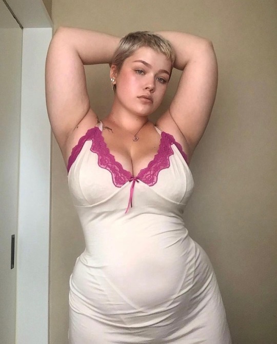 bbworship:  Kayleigh J 
