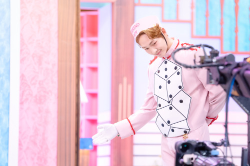 [220417] Onew @ SBS InkigayoCredit: SBS 인기가요 