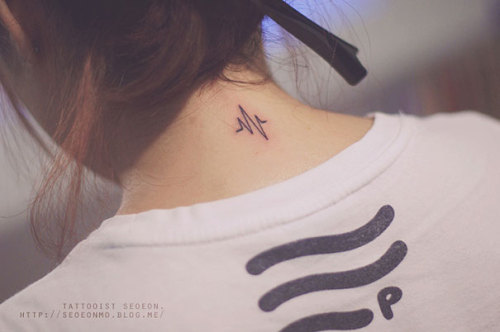 TATTOO - Minimal tattoos by Seoeon that shine with modest beauty l Via &amp; more : Demilked.&nb