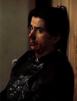abnerkrill: Hamish Linklater as Father Paul in Midnight Mass (2021)