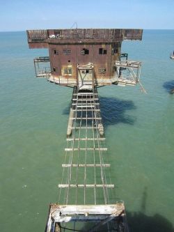 abandonedography:The Maunsell Sea Forts (via