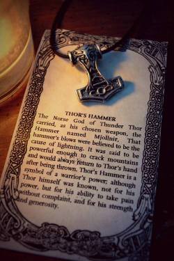 birdfishbowl:  mjolnir: the hammer of Thor