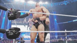 leonardowwebrazilfan:  Cesaro had a bit of a ball slip when Kevin Owens went to german suplex him on Smackdown.