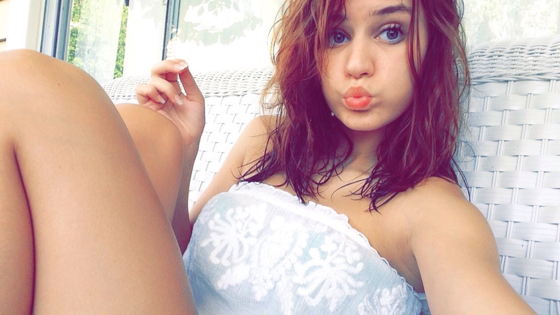 snailwrath:  Back from the pool 🌞